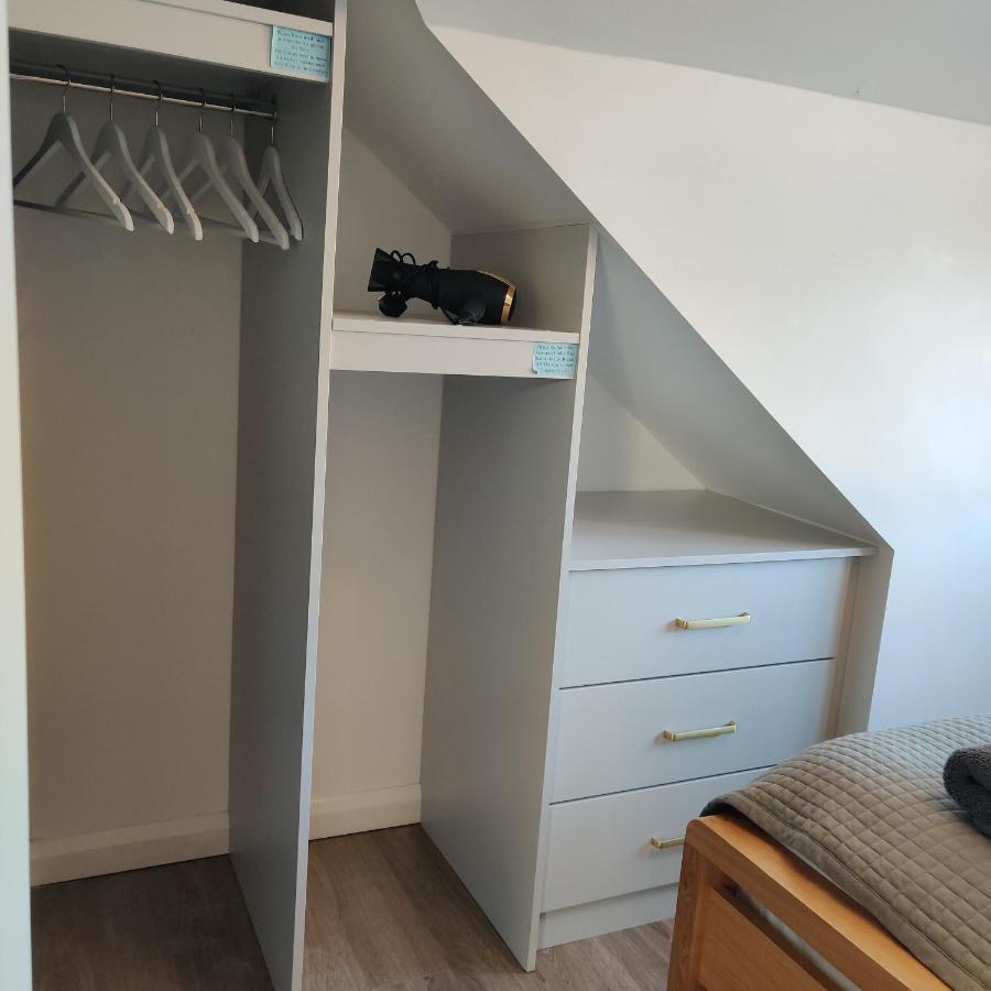 Delightful & Picturesque Modern Detached Apartment, Next To Chester Zoo, Near Park And Ride To City Centre Eksteriør bilde